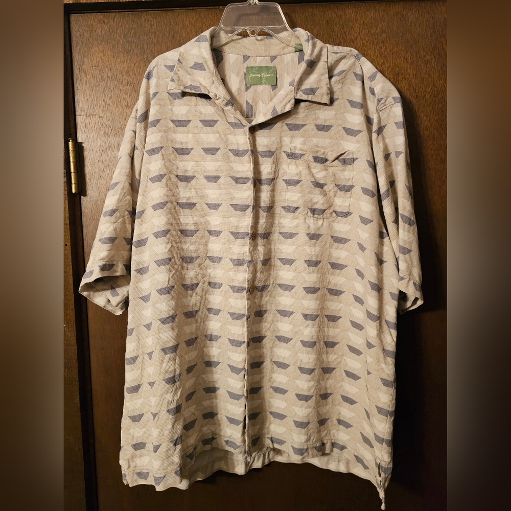 Men's Tommy Bahama Button-up shirt